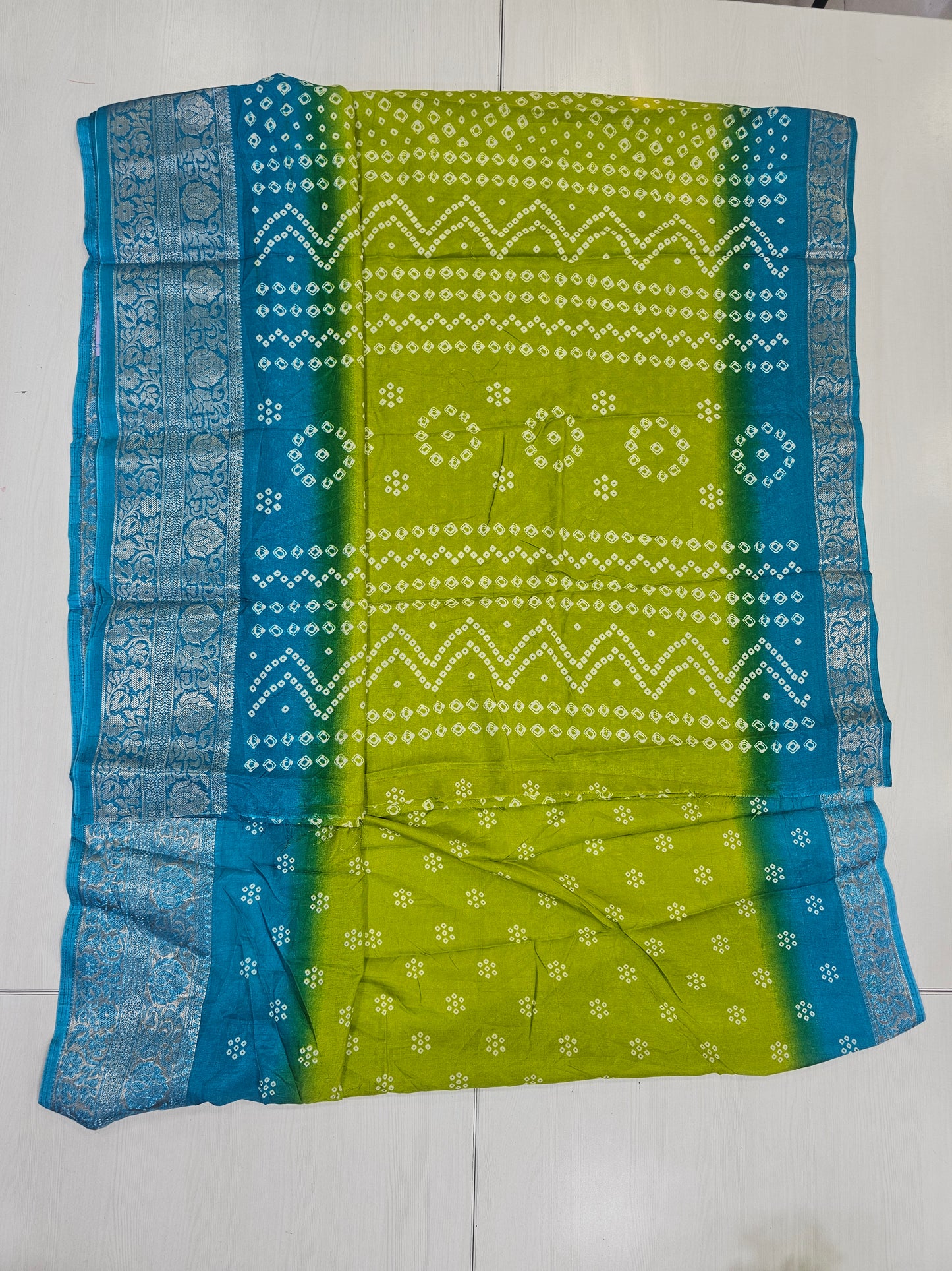 Fancy bandhini parrot green and blue