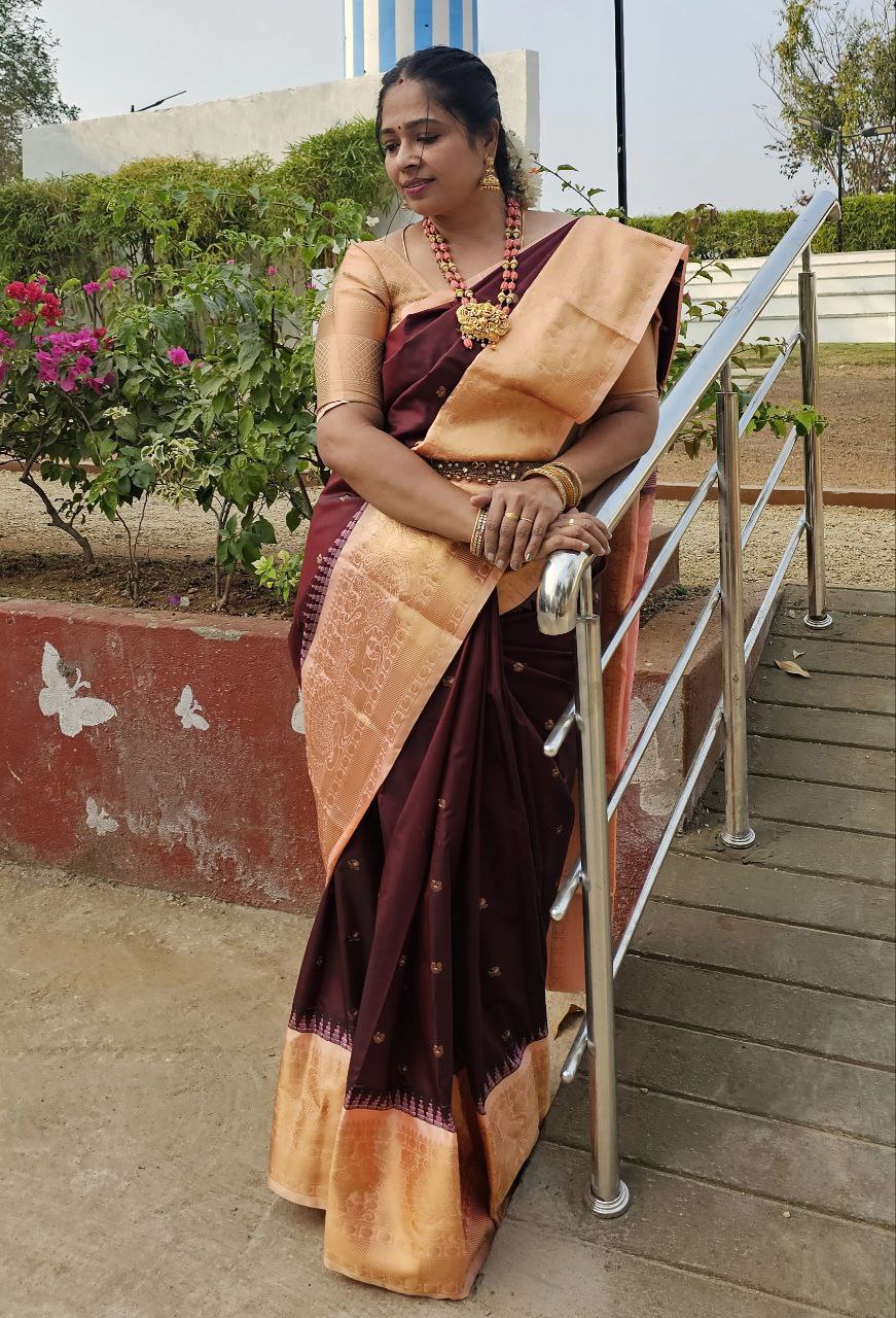 Semi Gadwal Brown & Peach Saree with Rich Contrast Pallu and Blouse