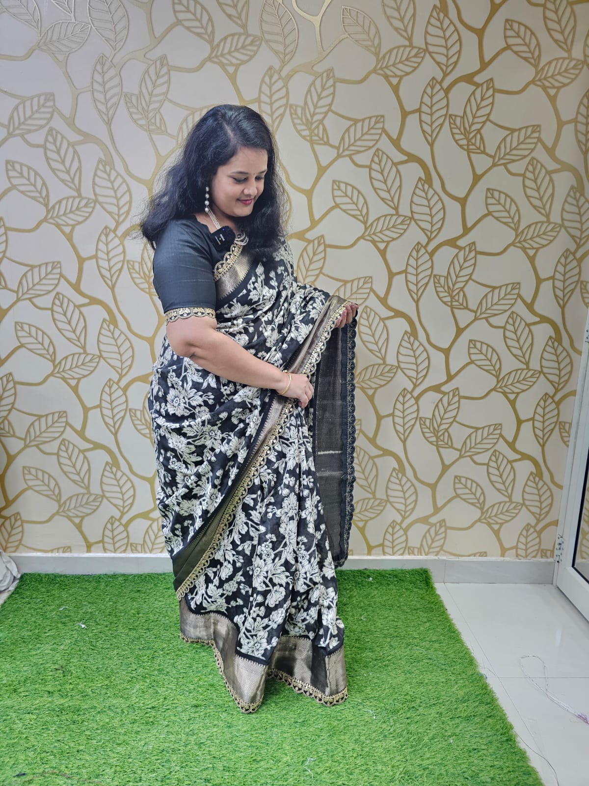 Trending  White And Black Saree With Attached Lace Saree And Blouse