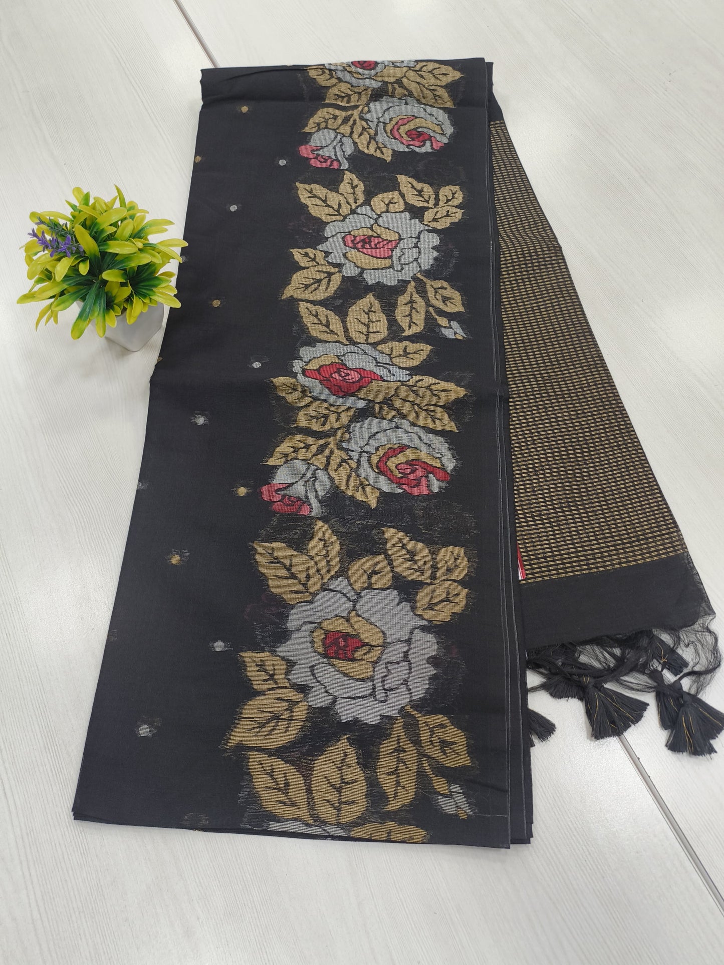 Lenin jute saree