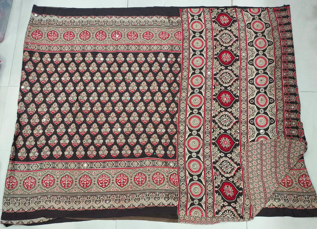Azrak Sarees With Flower design