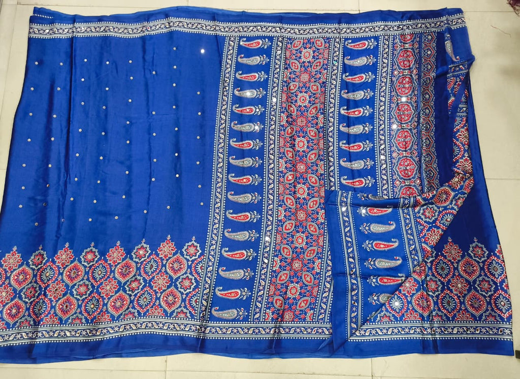 Azrak Sarees With Border Flower Design