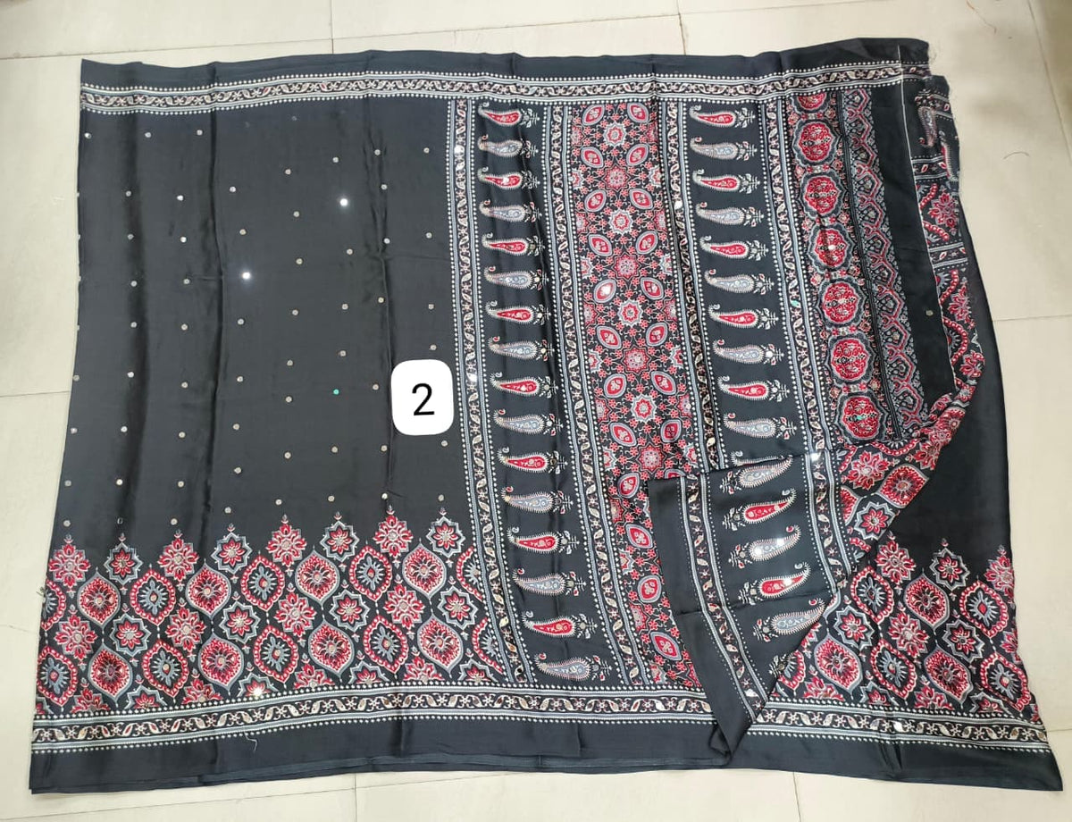 Azrak Sarees With Border Flower Design