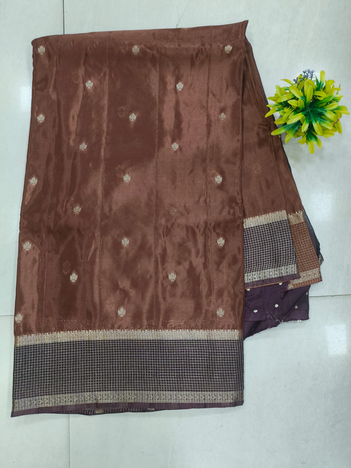 Chinon Georgette Saree With Border Checks Design