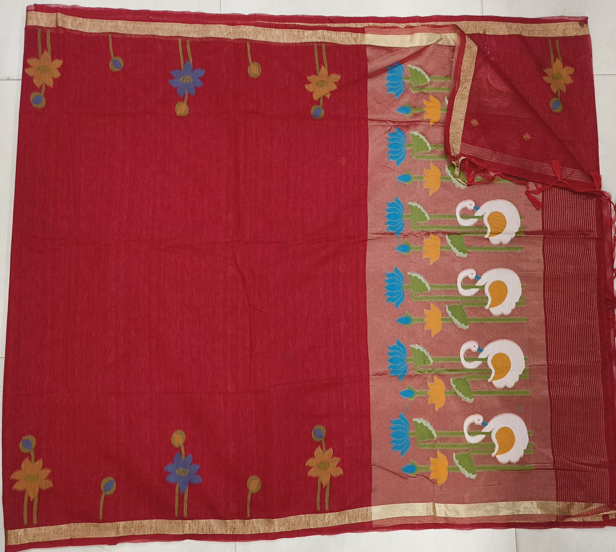 Linen Jamadhani Swan & Parrot  Model