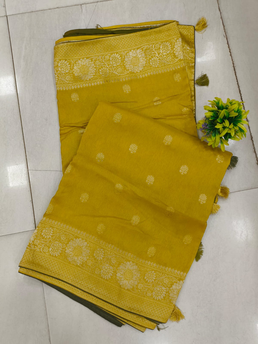 Munga Sarees