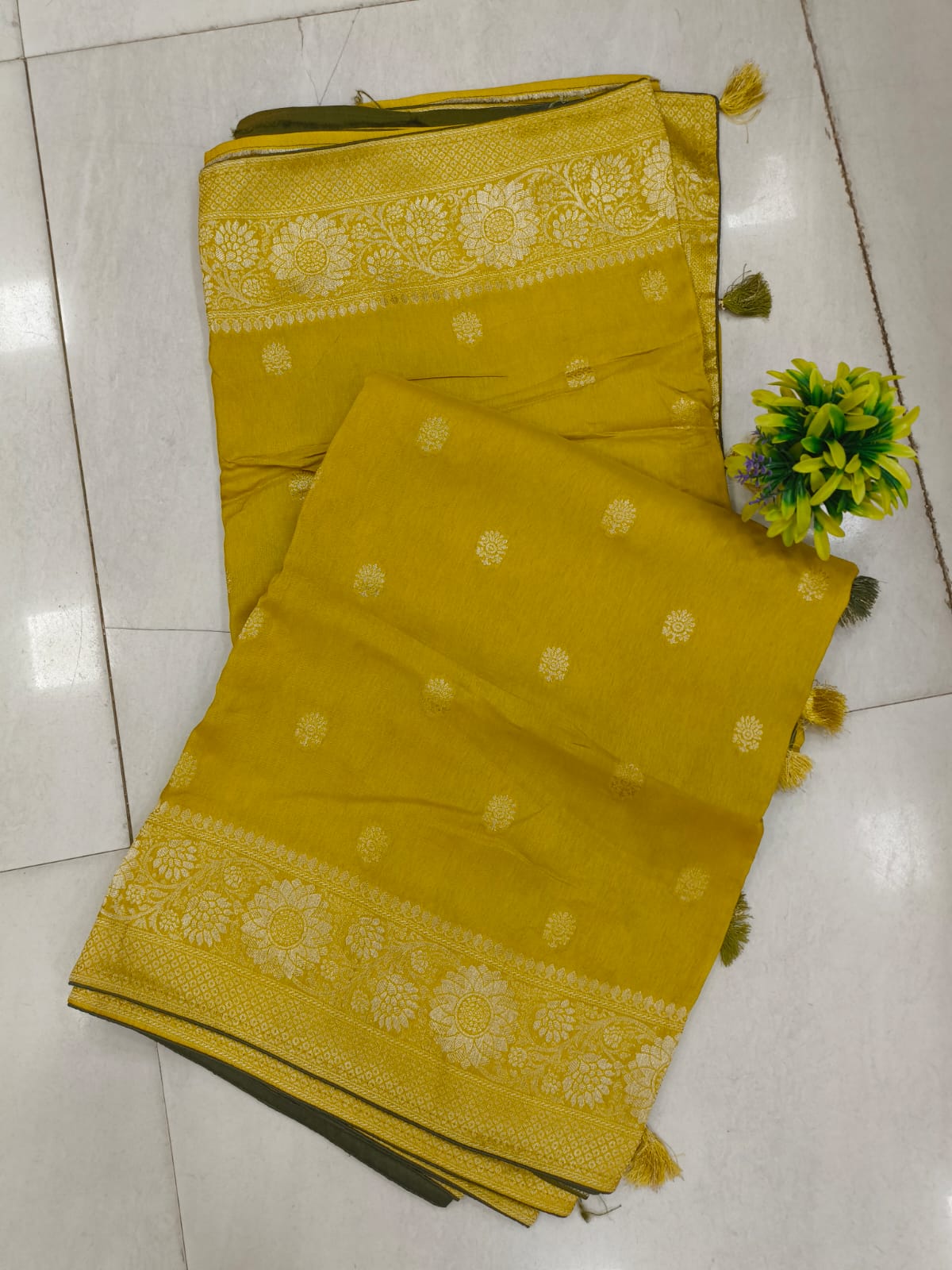 Munga Sarees