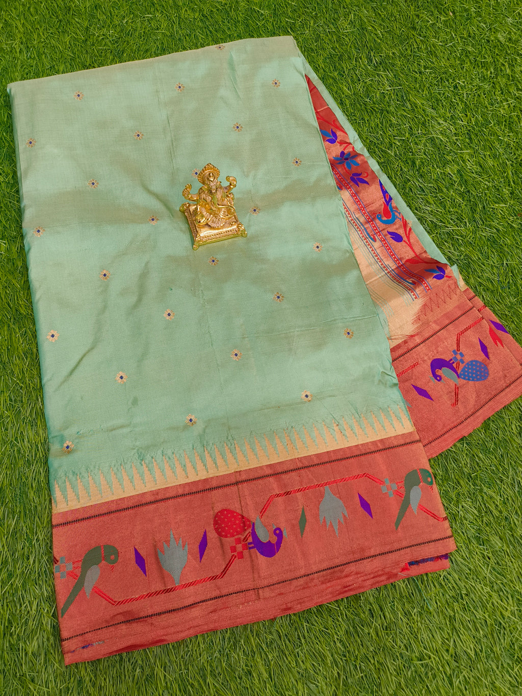Narayanpet Saree  With A Paithani Border