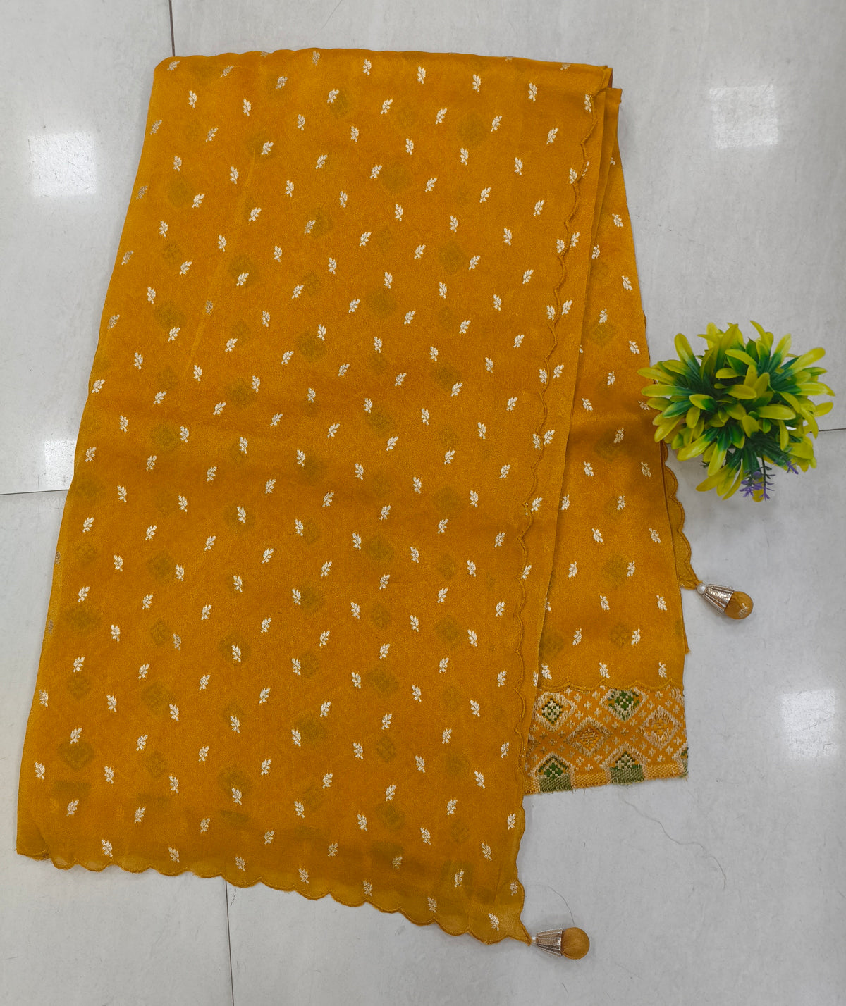 Tissue Georgette border less With Patola Weaving Blouse