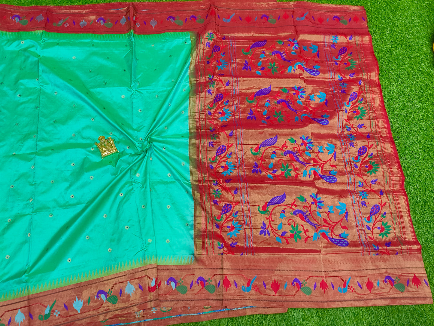 Narayanpet saree with a paithani border