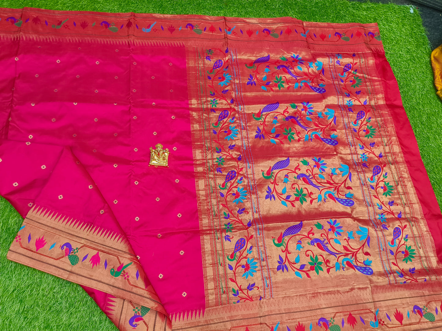 Narayanpet saree with a paithani border