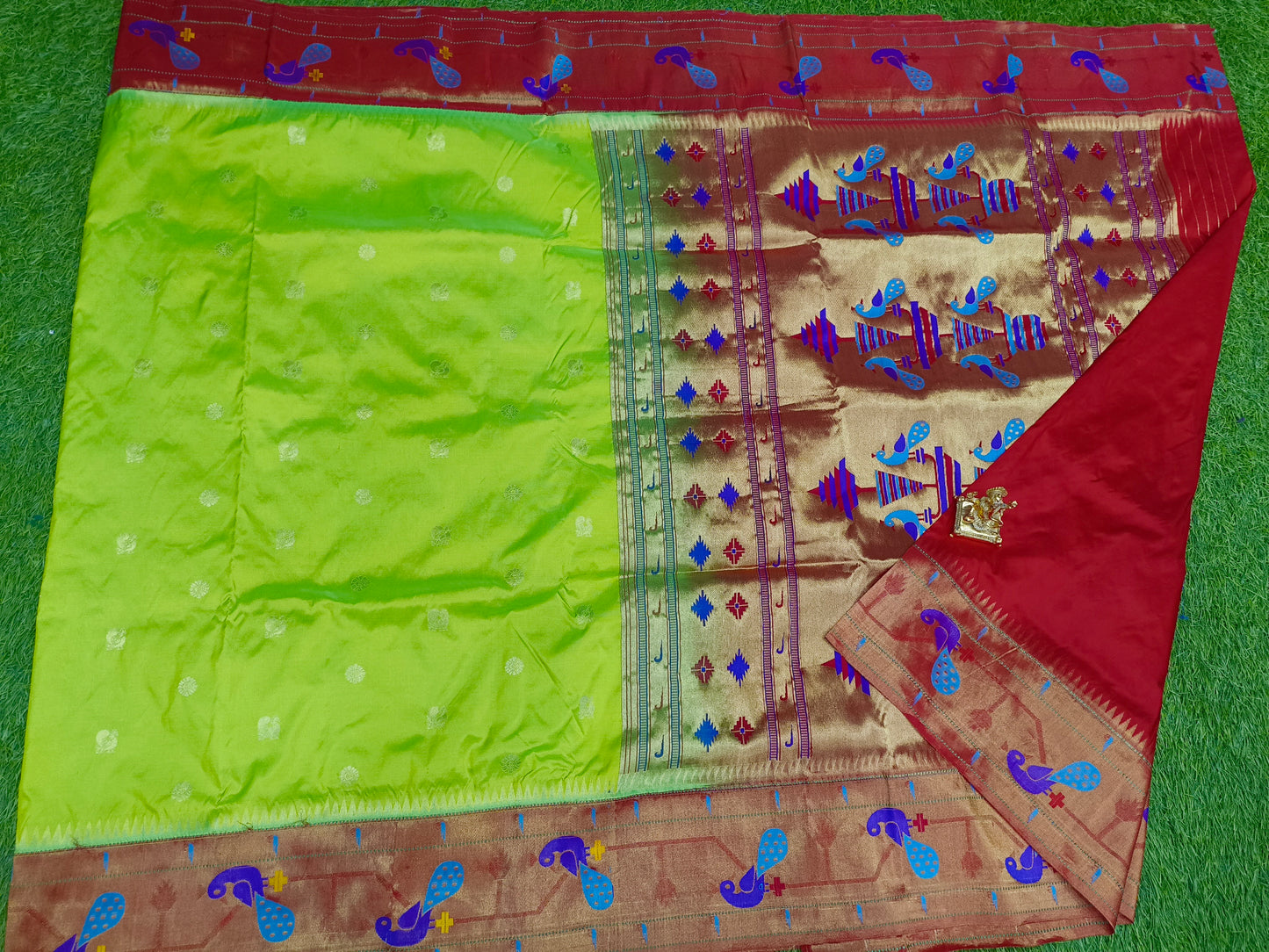 Narayanpet saree parrot green with paithani border