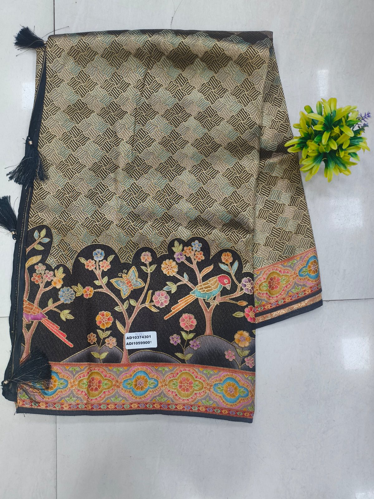 Kashmiri emporium (pashmina silk)