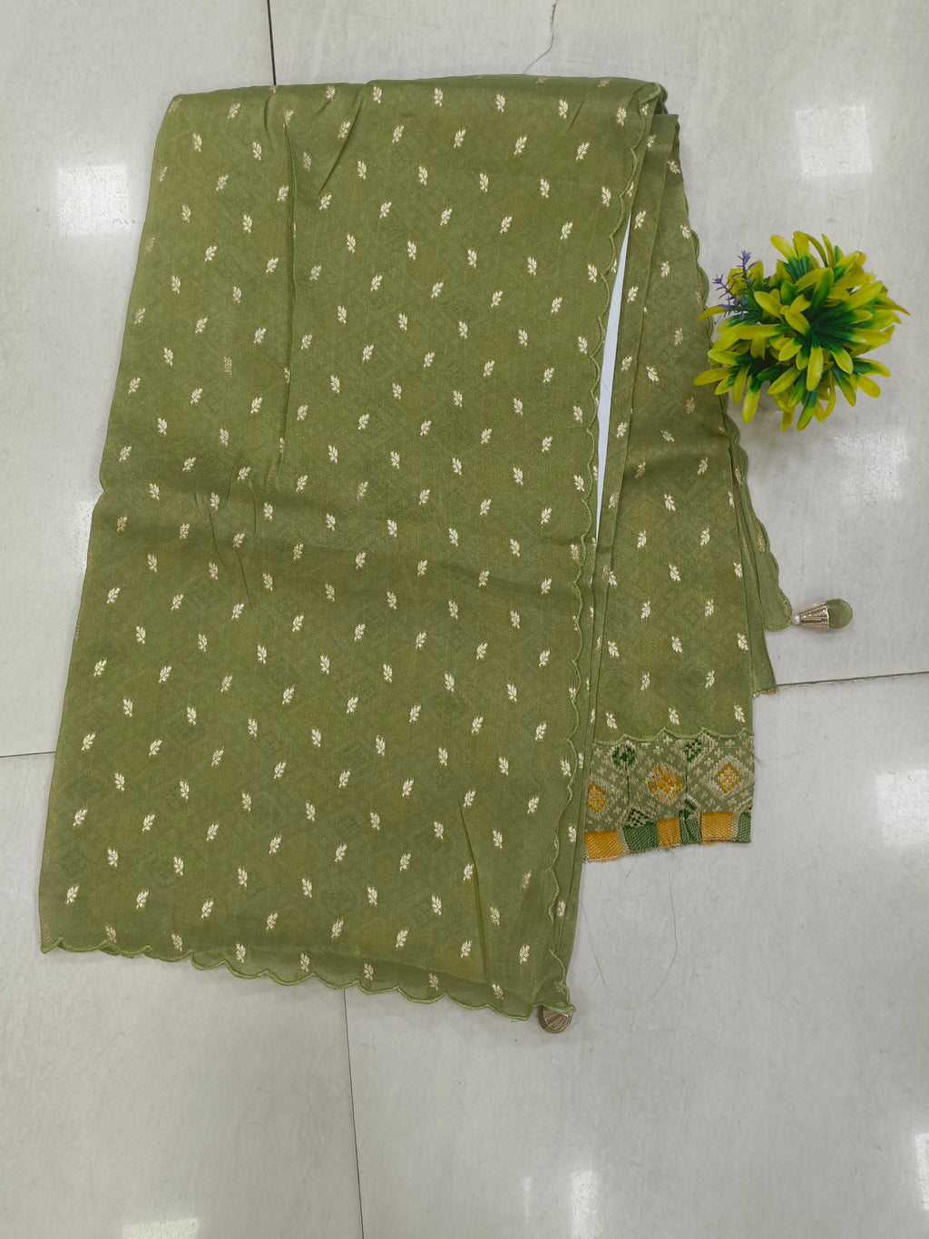 Tissue Georgette border less With Patola Weaving Blouse