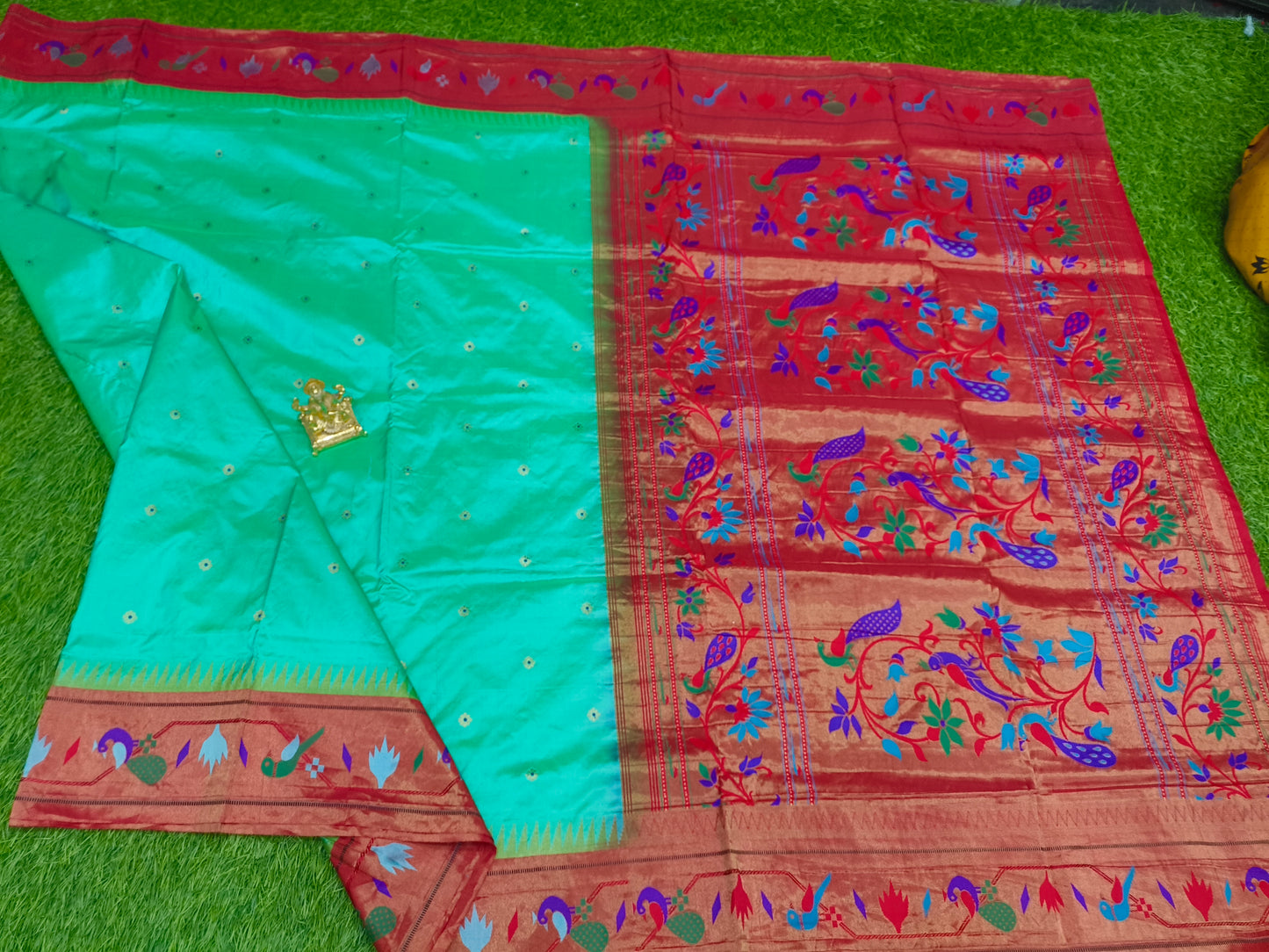 Narayanpet saree with a paithani border