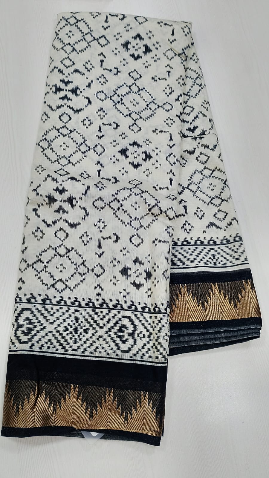 Maheswari Chenderi Silk